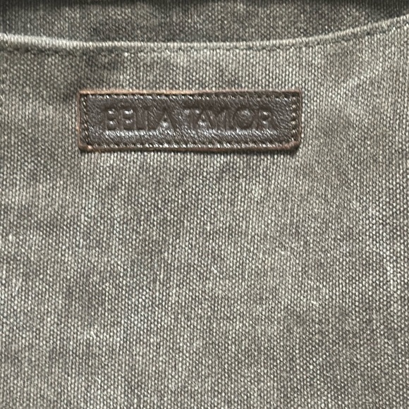 Super cute BELLA TAYLOR SHOULDER BAG, Gray Canvas, Leather Trim - Picture 4 of 11